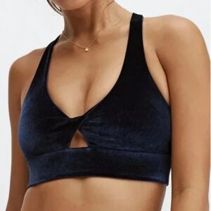 Fabletics Velour Oasis Crushed Twist Sports Bra Women's Size Small Black NWT